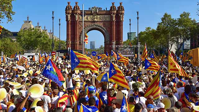 视频丨加泰罗尼亚的独立梦令西班牙经济悬了