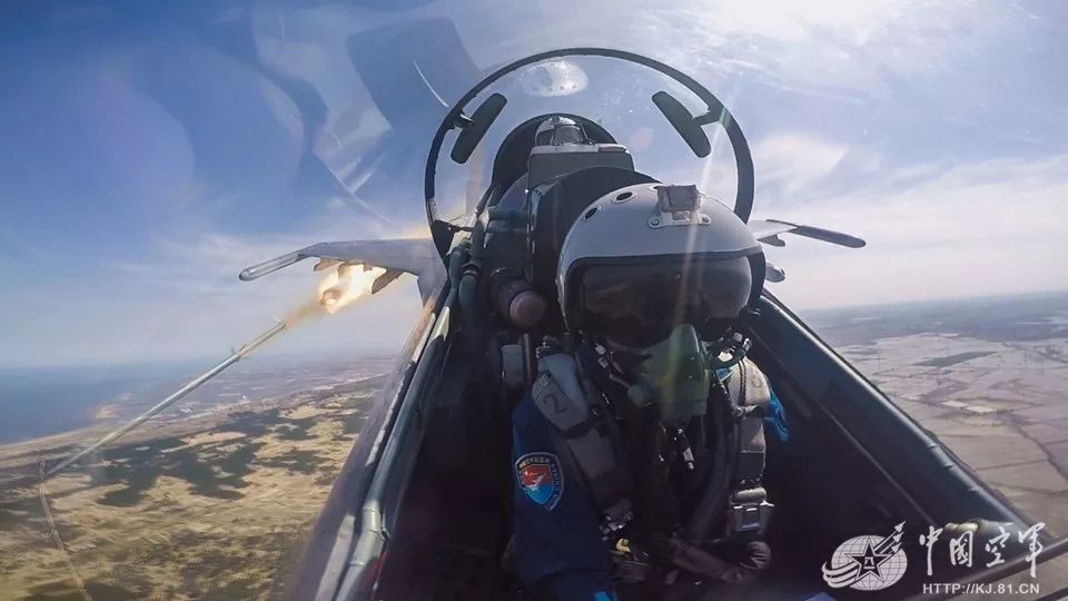 飞机失速,教员不让看仪表却让记住这种感觉|