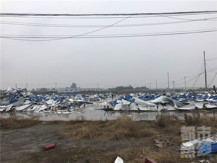 长安区兴隆街道办搭建违建追踪：300间房已被拆。