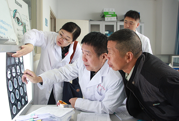 重庆市人民医院专家团队到潼南区人民医院开展