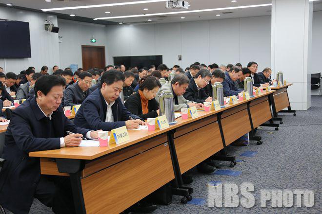 宁吉喆强调:贯彻党的十九大关于完善统计体制