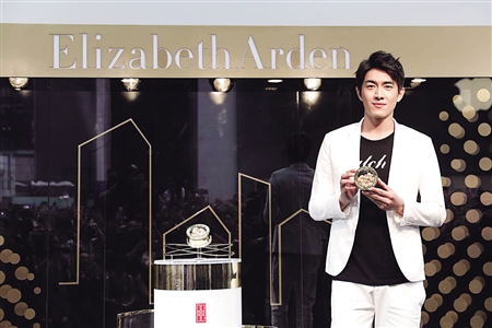 伊丽莎白雅顿时空焕活胶囊上市|伊丽莎白雅顿