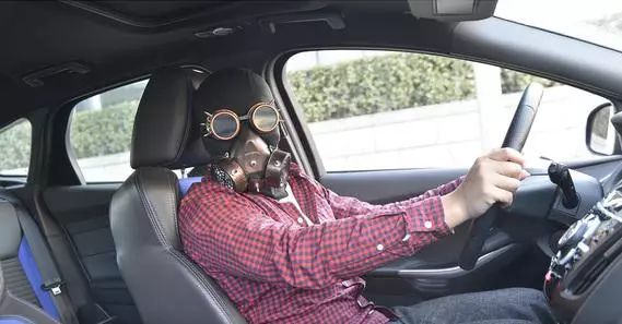 老司机开车必备 t3hR-fynmzuk3013758.jpg