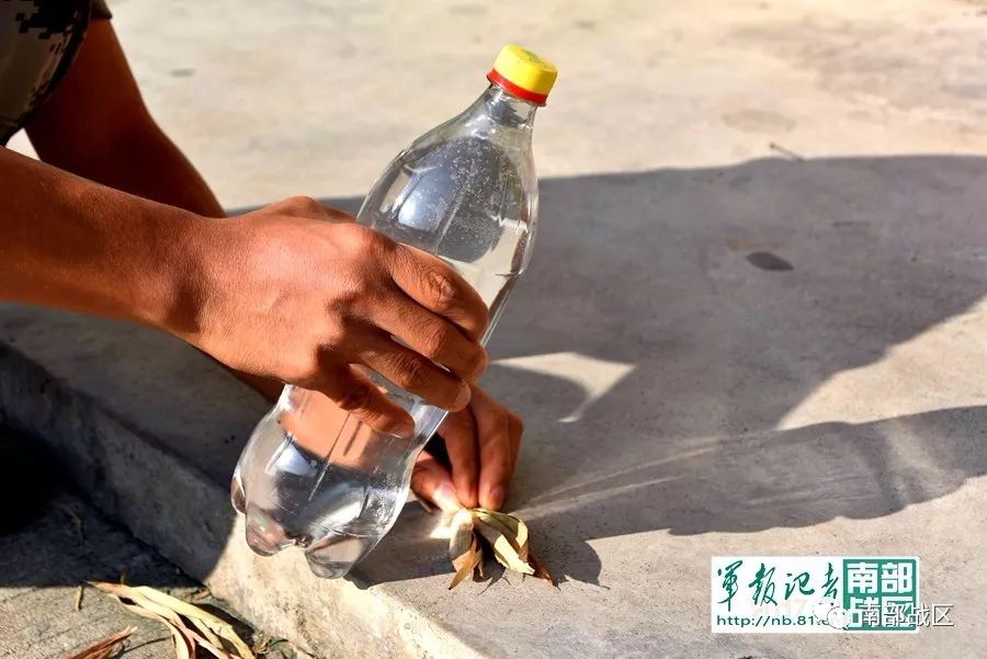 野外生火的方式,你会几种?别跟我说打火机和火