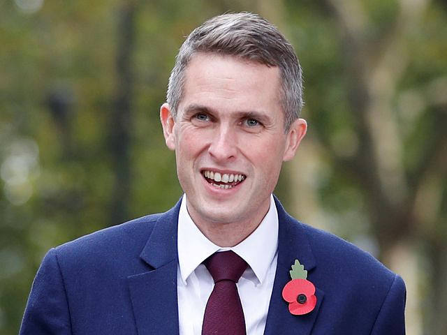 英新国防大臣上任:质疑声鹊起|威廉姆森|法伦|大