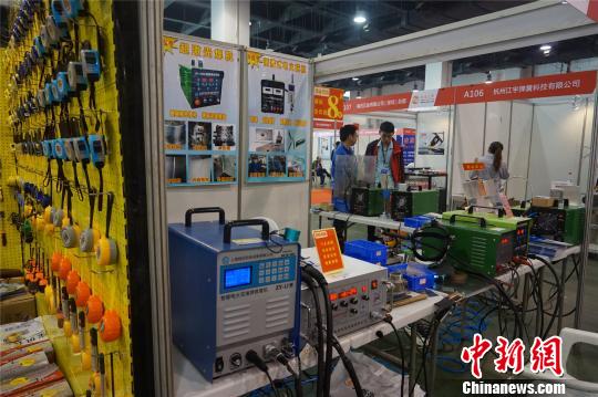 “2017中国机电交易博览会”现场 张煜欢 摄