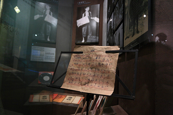 国歌展示馆内展出的国歌曲谱。视觉中国 资料