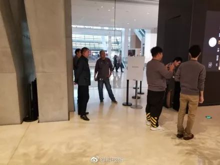 天津iPhoneX第一手体验:黄牛价格、刘海遮挡