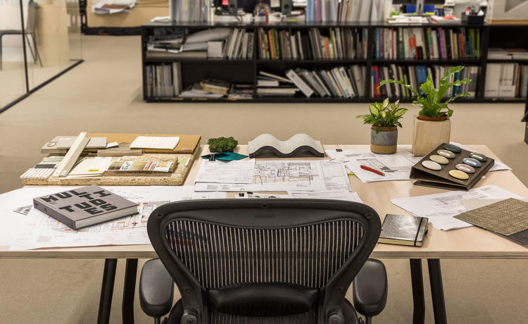 如何做好案头工作?来看这些创意人士的办公桌