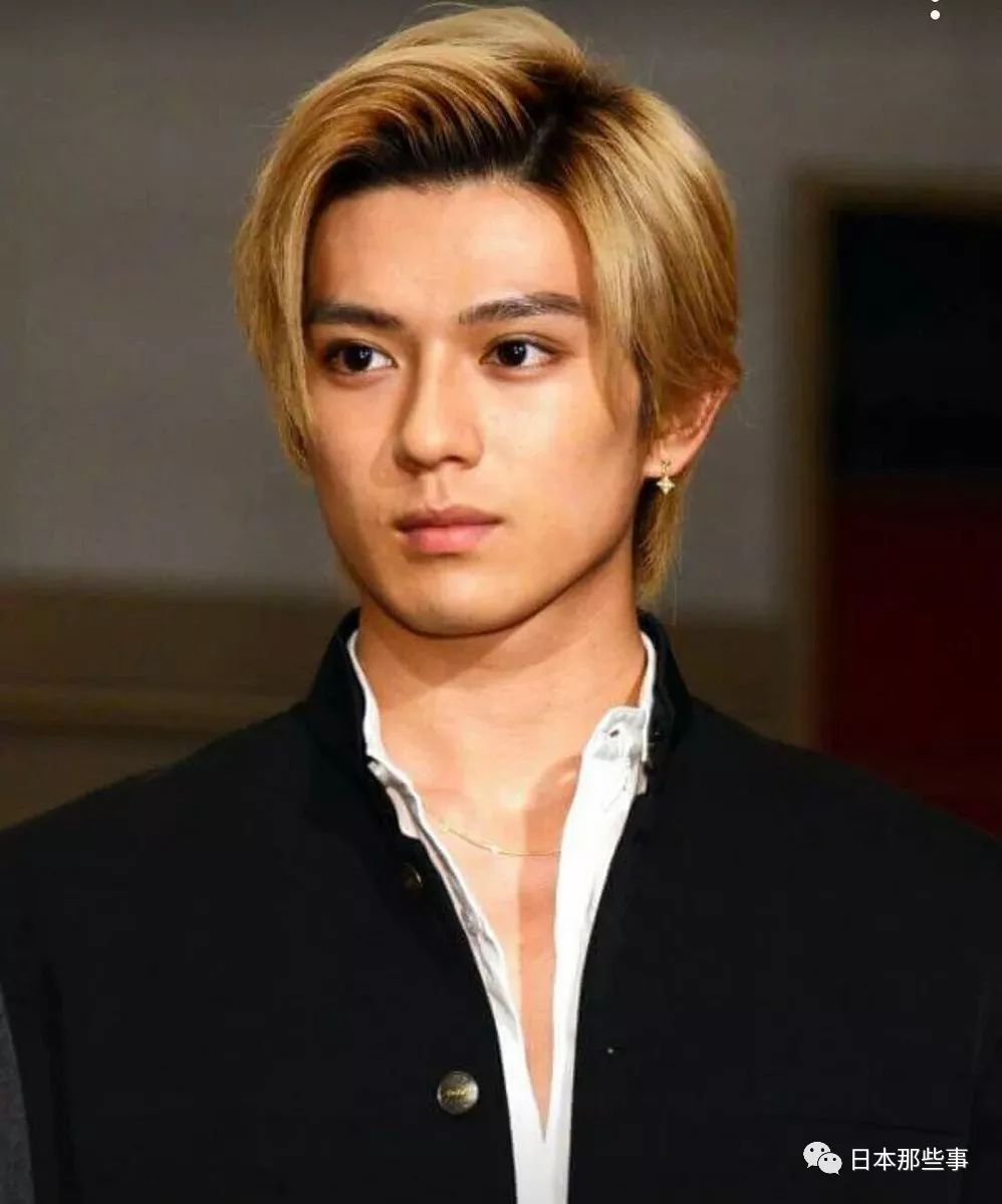 不一样的星二代新田真剑佑 绝不仅是颜好身世佳|千叶真一|新田真剑佑|星二代_新浪娱乐_新浪网