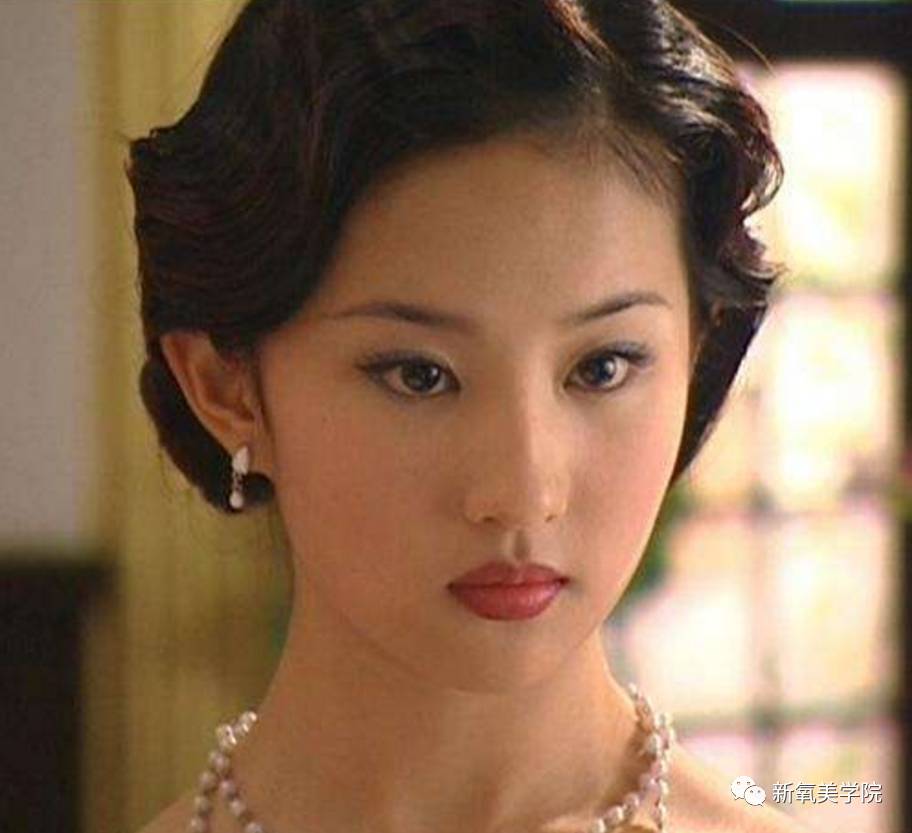 以眼睛美著称的杨幂是怎样改动眼睛的?|杨幂|刘