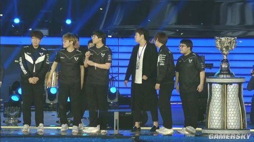 《英雄联盟》S7总决赛SSG完胜夺冠!|英雄联盟