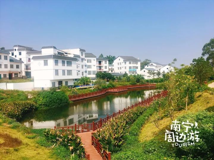 地址:良庆区那马镇坛板坡花甲山花甲山的秀丽神奇虽然比不上黄山,但它
