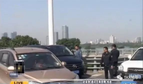 威武!霸气!壮观!男子用奔驰跑黑车以为不会抓!