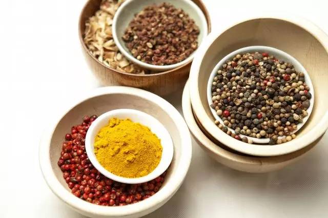 【实用】做菜时,葱姜蒜椒可别乱放!原来这些都