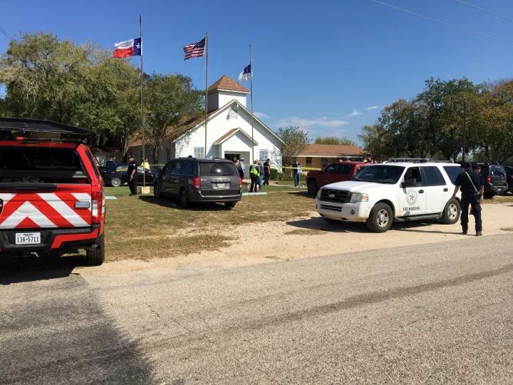 美國槍擊事件：槍手沖進(jìn)醫(yī)院掃射病人 至少造成27人死亡