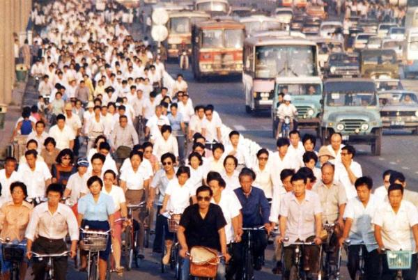 骑行上海｜在中国，自行车的回归晚了40年