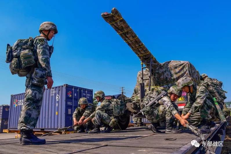 深秋防空兵千里机动参加演练