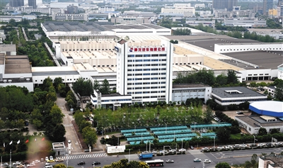 神龙汽车的寒冬仍在继续。数据显示，今年前9个月，神龙汽车累计销量为23.52万辆，同比下滑42.22%。图为湖北武汉神龙汽车厂区。图/视觉中国