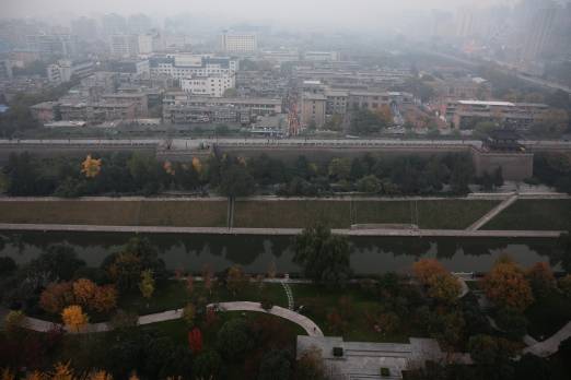 【华商快讯】AQI达225,西安刚刚发布重污染天