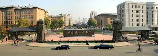 看完哈尔滨这7所大学的食堂,我想回去上学了