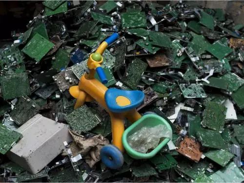 舒服日子结束:中国一纸禁令,西方乃至全世界必