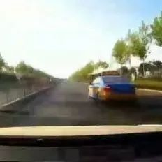 摊上大事了，大家评评理，出租车有没有责任？