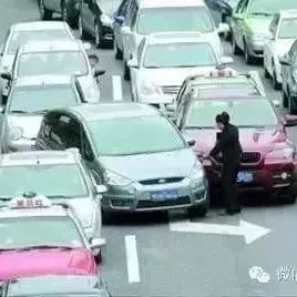 司机耍流氓，被撞太疯狂！