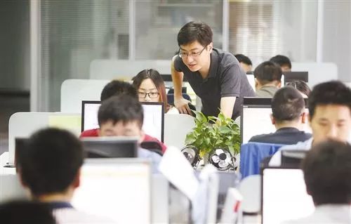 关注 | 上班22天连休8天?元芳,你怎么看?|公务员