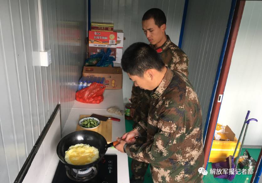 秘中俄界江执勤点,边防官兵在那执勤是什么滋