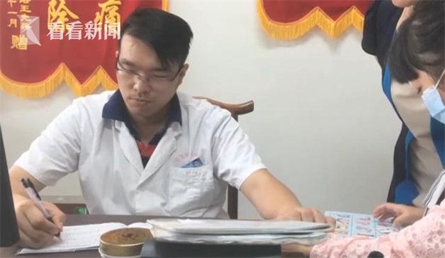视频 | 24小时在线医生群主突然辞世 一生辛劳