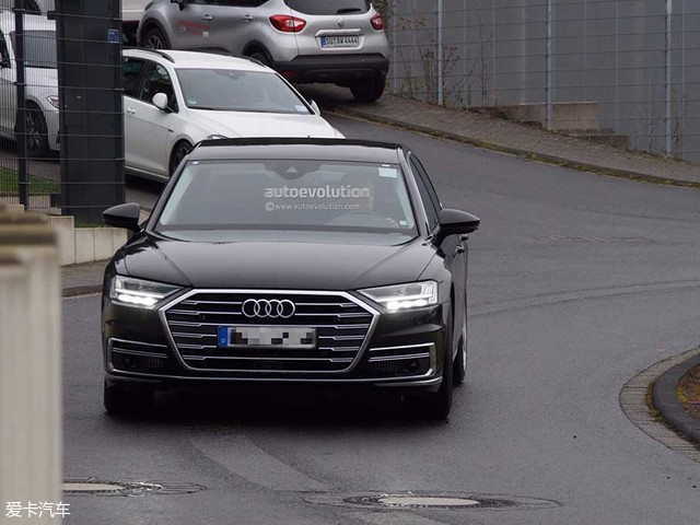 进口奥迪S8炫酷上市 搭4.0T发动机低价