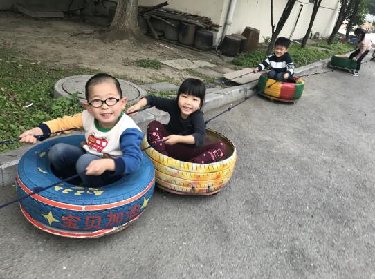 一把椅子,幼儿园男老师带孩子玩转课堂|轮胎|珍