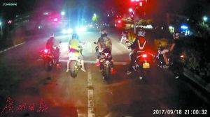 12名男子深夜结伙城区飙车 摩托时速219公里