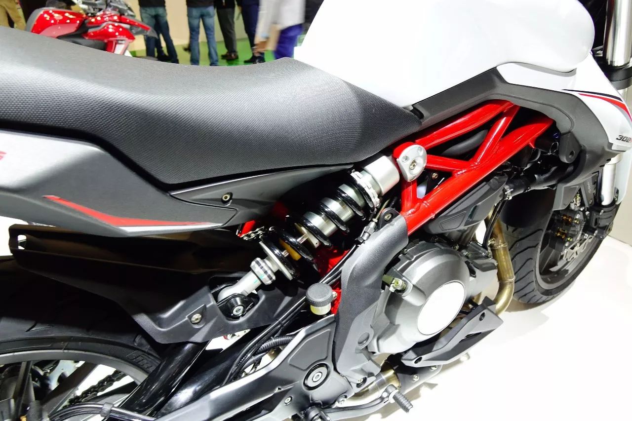 【米兰展】贝纳利TRK 251、幼狮250、752S、