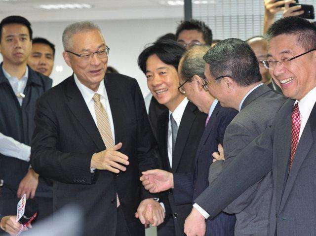 11月3日，吴敦义与台湾行政机构负责人赖清德会面。