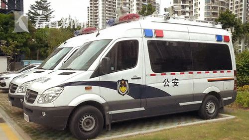 视频 | 不思悔改!男子从天而降盗走35部手机