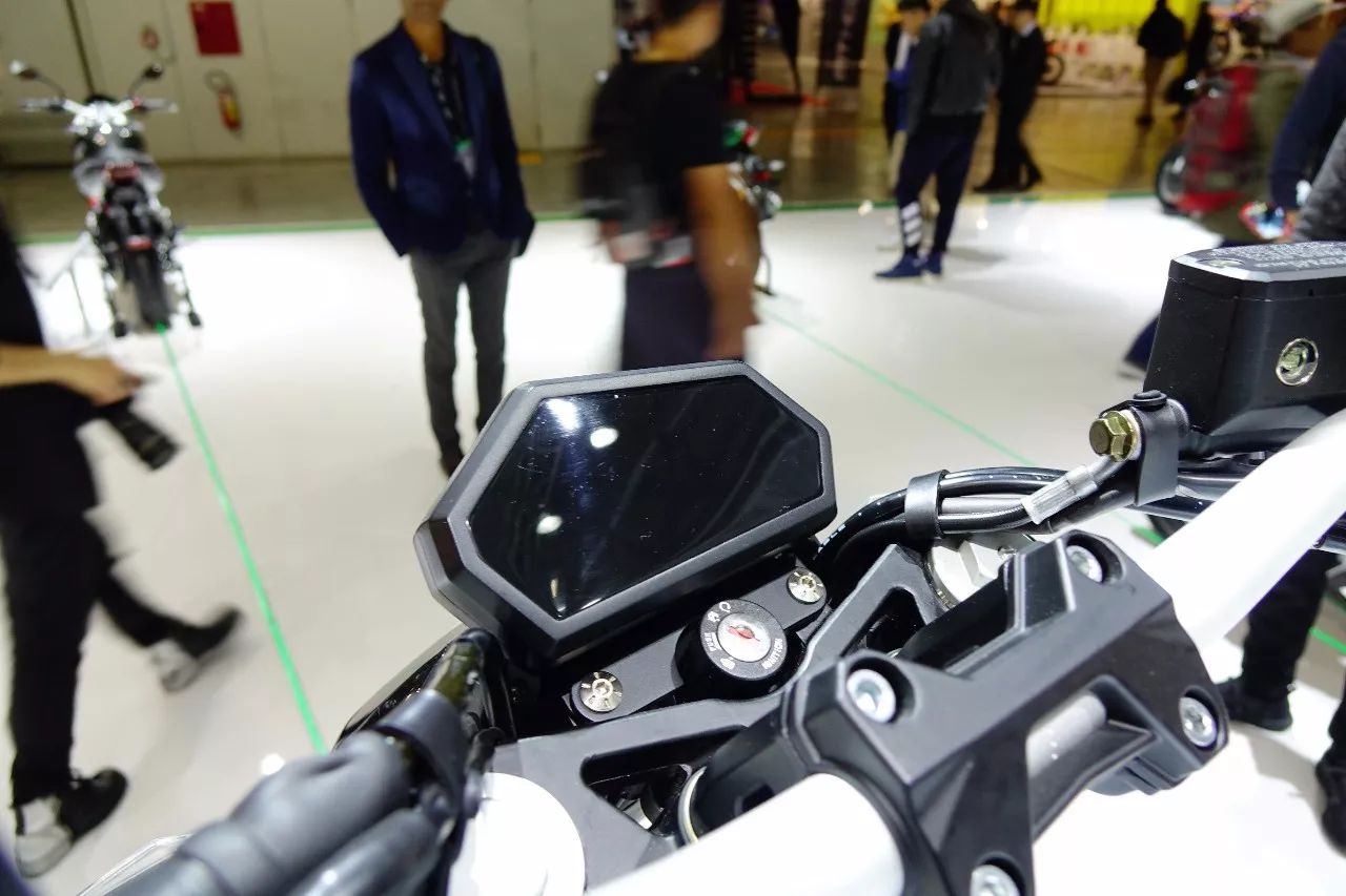 【米兰展】贝纳利TRK 251、幼狮250、752S、