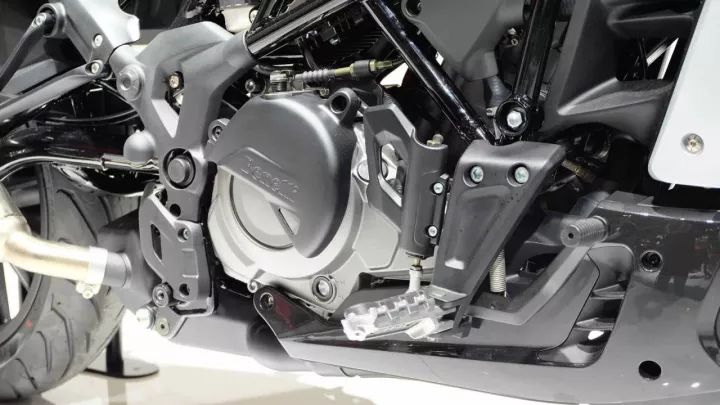 【米兰展】贝纳利TRK 251、幼狮250、752S、