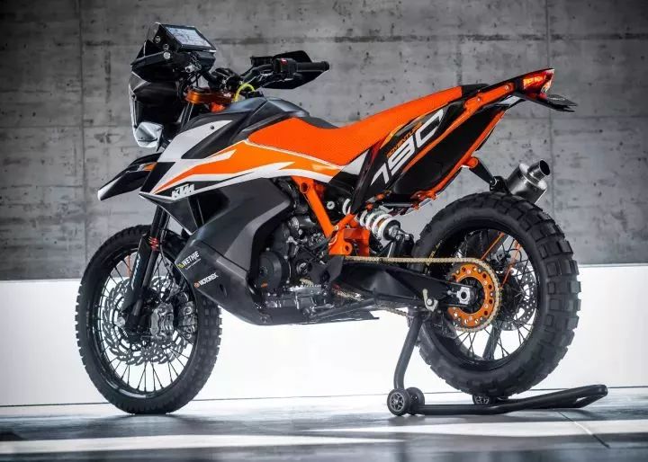 KTM 新势力强力登陆 2017 米兰展