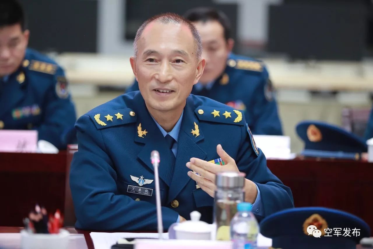 空军司令员丁来杭到空军研究院宣讲十九大精神