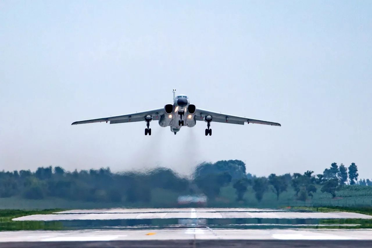 空军这68年,其实也没啥,只不过从单一兵种作战