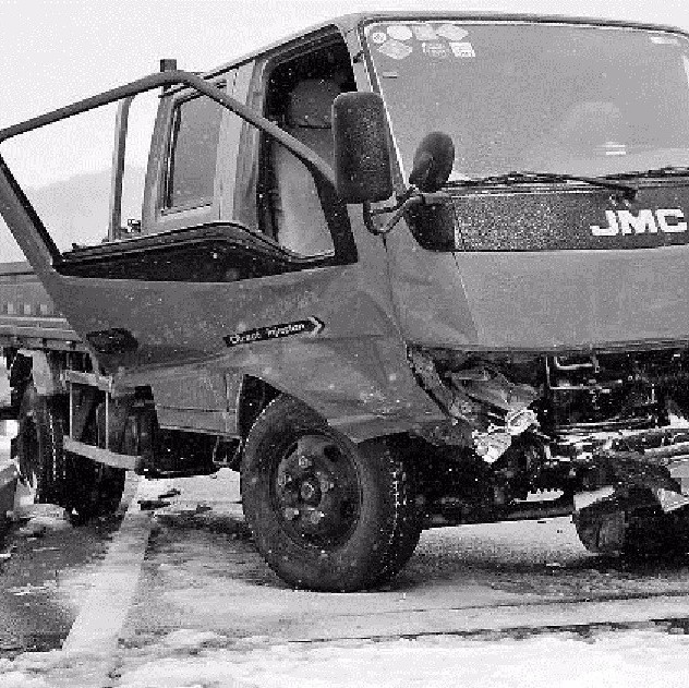 盘点全球卡车车祸集锦，第5个惊出我一身冷汗，胆小慎点