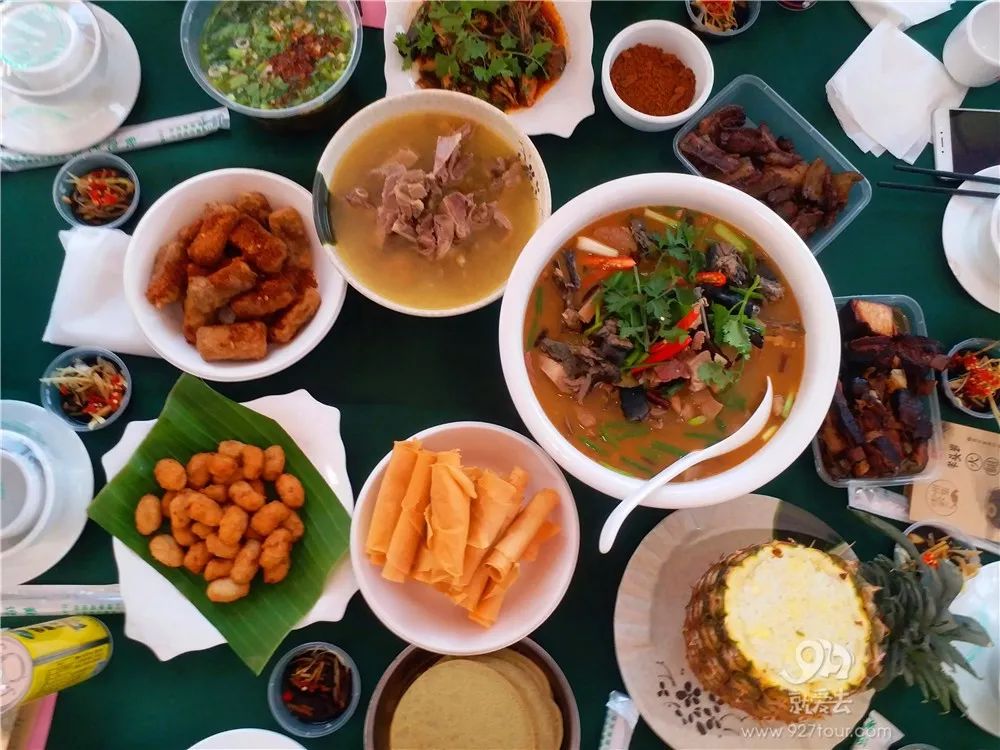 临沧美食全在这里了!"佤王宴"馋得云旅君直流口水