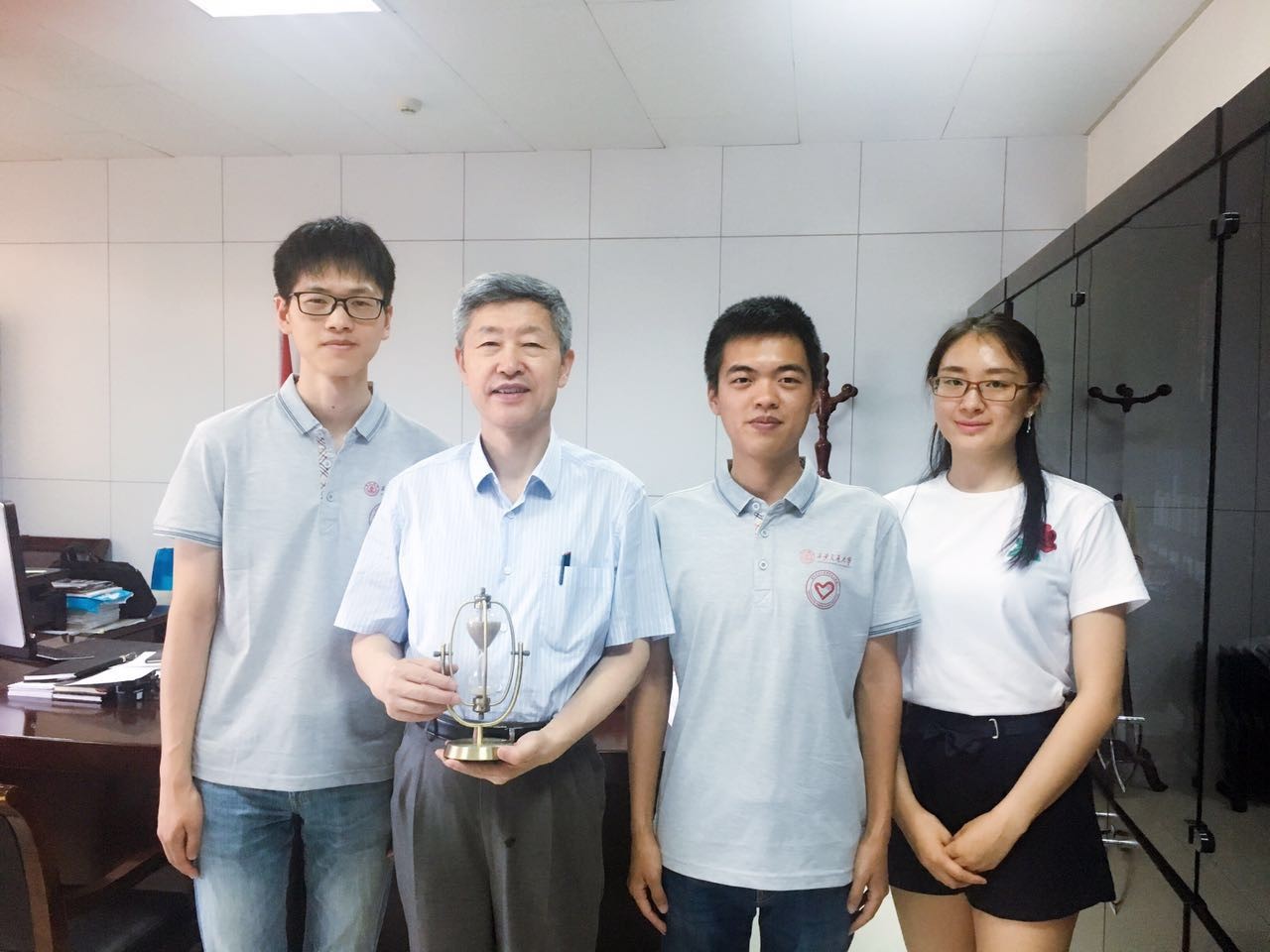 西安交大多个志愿服务组织、项目及个人获表彰