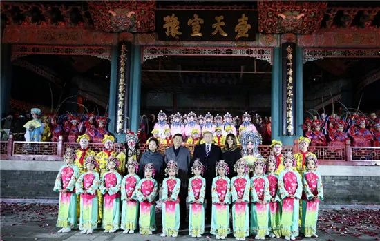 特朗普换推特背景盛赞中国 日本网友 吃醋 :我们