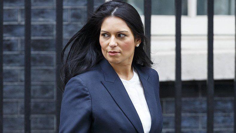 英国政府失去脱欧控制权 三位大臣先后