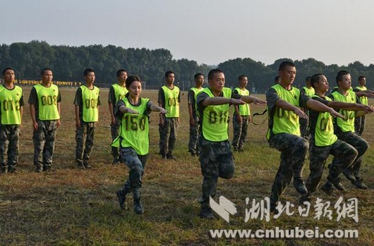 国防教育直播呈现新形式 两千万网友目光齐聚