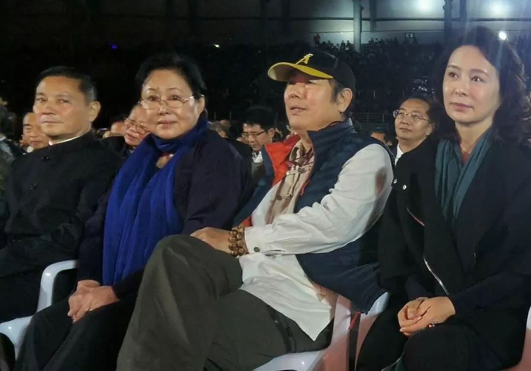 兰州本土电影《永不放弃》获亚洲微电影最高奖项--金海棠奖|永不放弃|侯长荣|斯琴高娃_新浪新闻