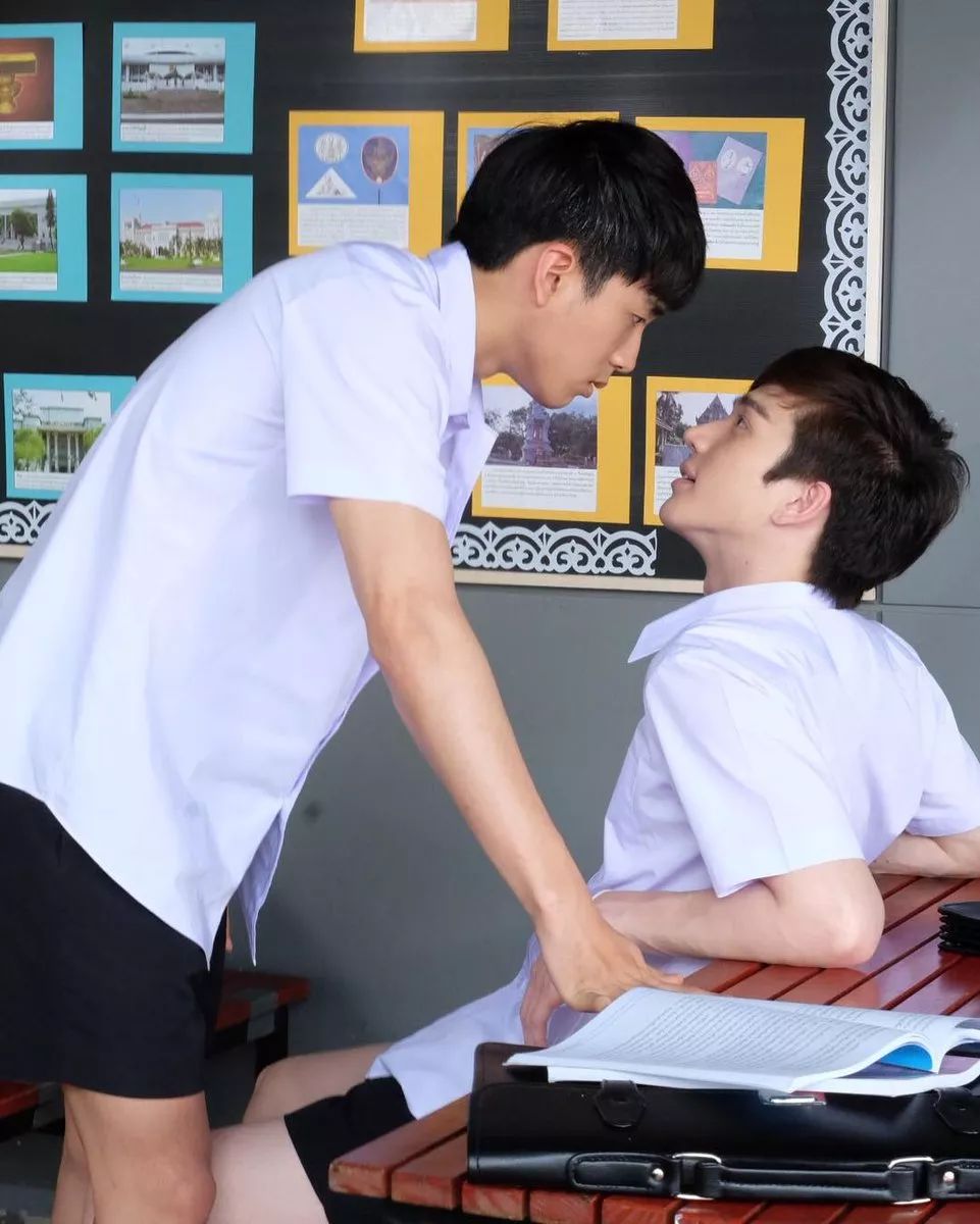 有着巧克力腹肌的呆萌男主Nonkul,小时候竟然